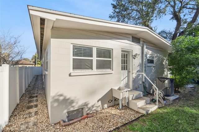 1500 PINECREST PLACE, Orlando, FL 32803