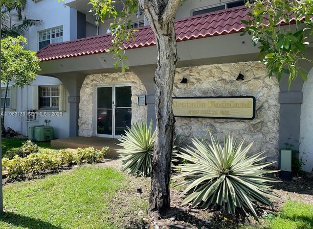 8107 SW 72nd Ave 423E, Miami, FL 33143