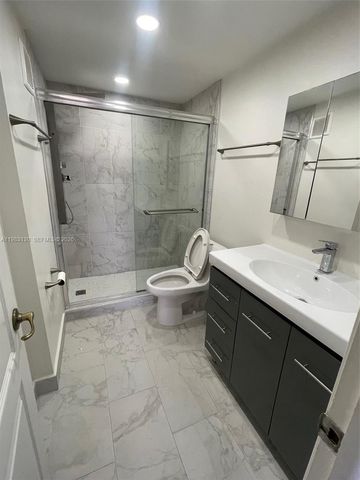 8107 SW 72nd Ave 423E, Miami, FL 33143