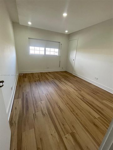 8107 SW 72nd Ave 423E, Miami, FL 33143