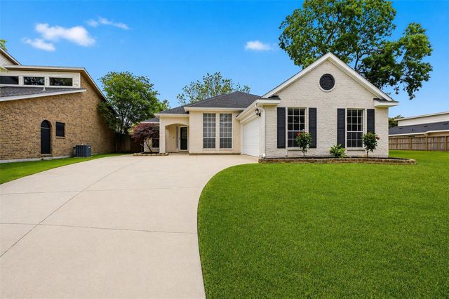 10707 Crestfield Court, Houston, TX 77070