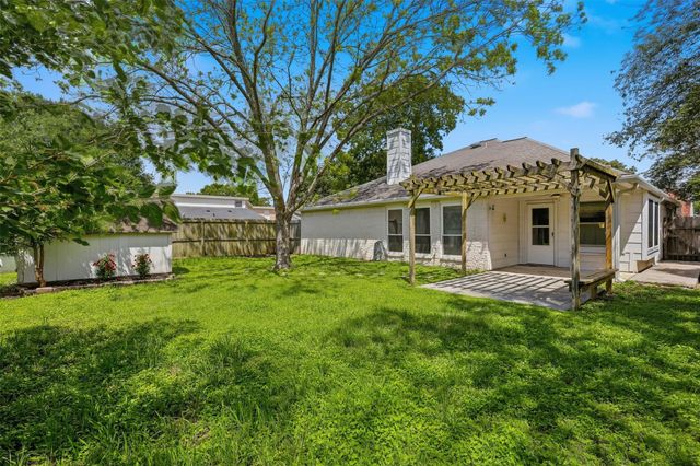 10707 Crestfield Court, Houston, TX 77070