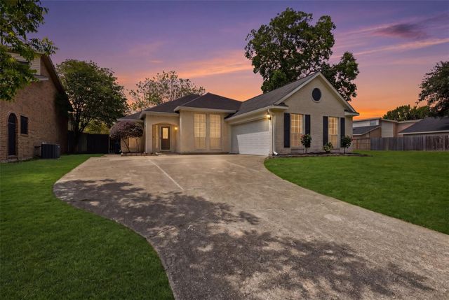 10707 Crestfield Court, Houston, TX 77070