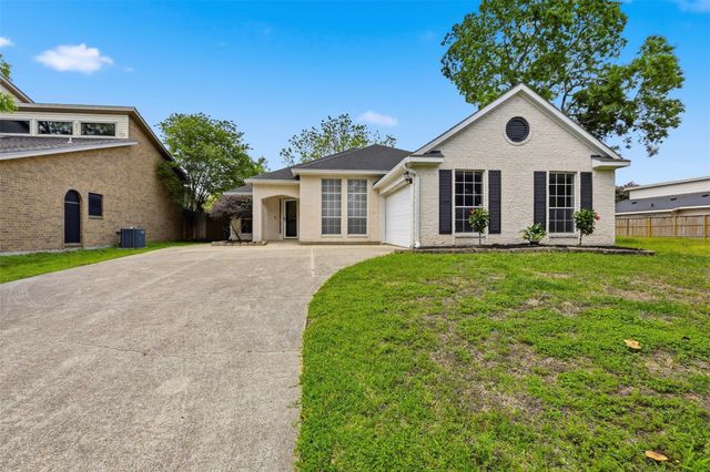 10707 Crestfield Court, Houston, TX 77070