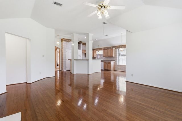 10707 Crestfield Court, Houston, TX 77070