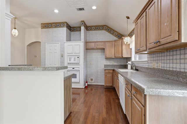 10707 Crestfield Court, Houston, TX 77070