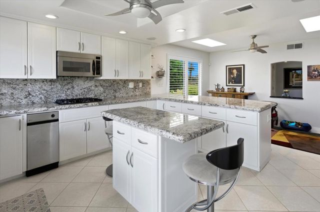 24 El Toro Drive, Rancho Mirage, CA 92270