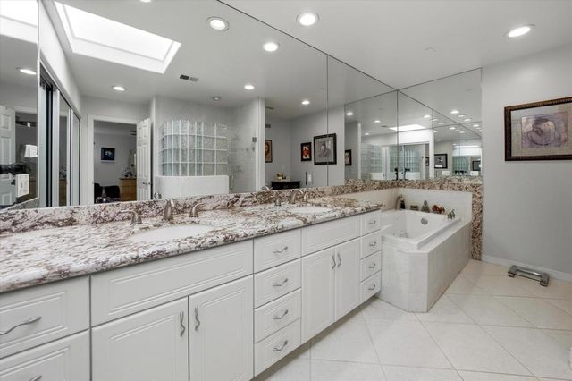 24 El Toro Drive, Rancho Mirage, CA 92270