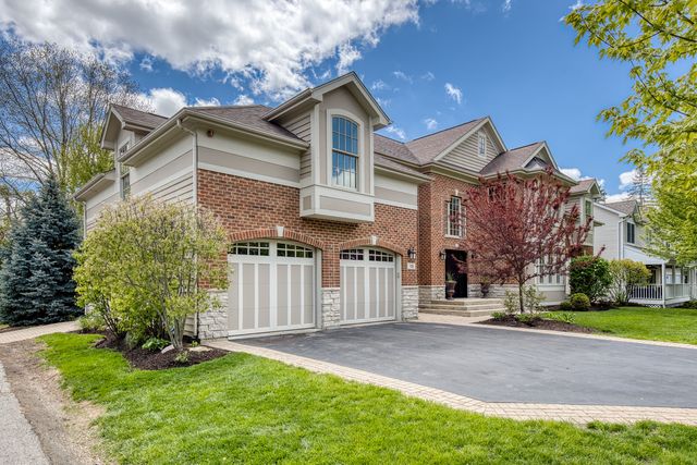 119 Roslyn Road, Barrington, IL 60010