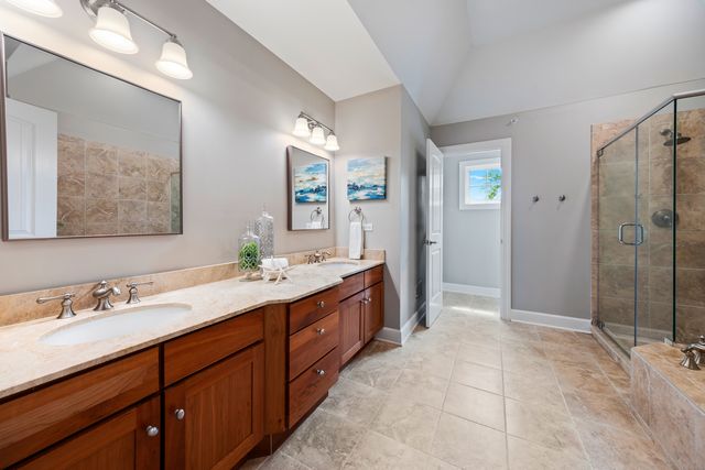 119 Roslyn Road, Barrington, IL 60010