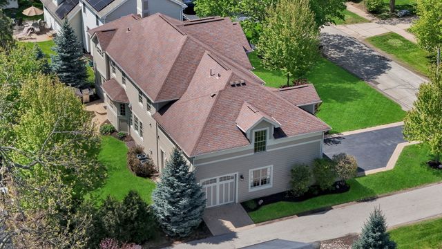 119 Roslyn Road, Barrington, IL 60010