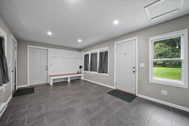 214 W Joliet Road, Valparaiso, IN 46385