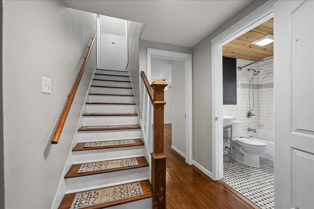 214 W Joliet Road, Valparaiso, IN 46385