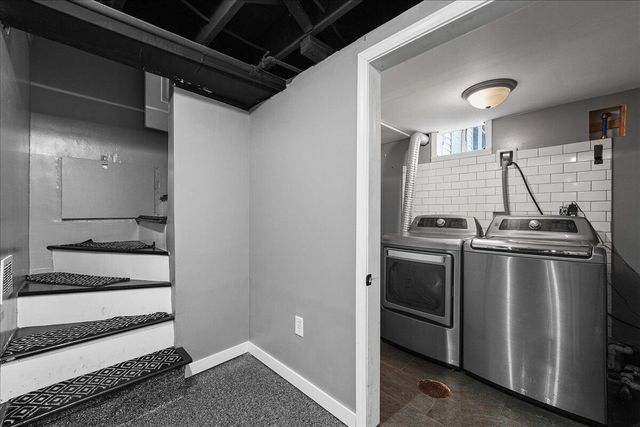 214 W Joliet Road, Valparaiso, IN 46385