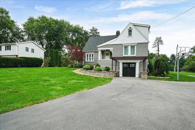 214 W Joliet Road, Valparaiso, IN 46385