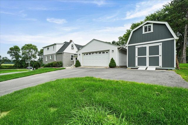 214 W Joliet Road, Valparaiso, IN 46385