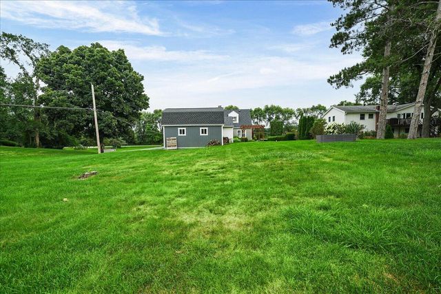 214 W Joliet Road, Valparaiso, IN 46385
