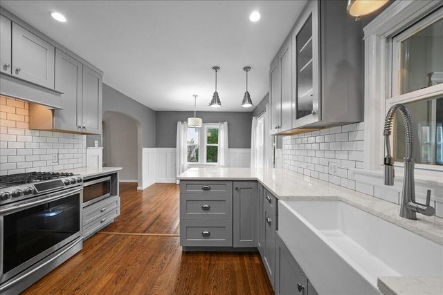 214 W Joliet Road, Valparaiso, IN 46385
