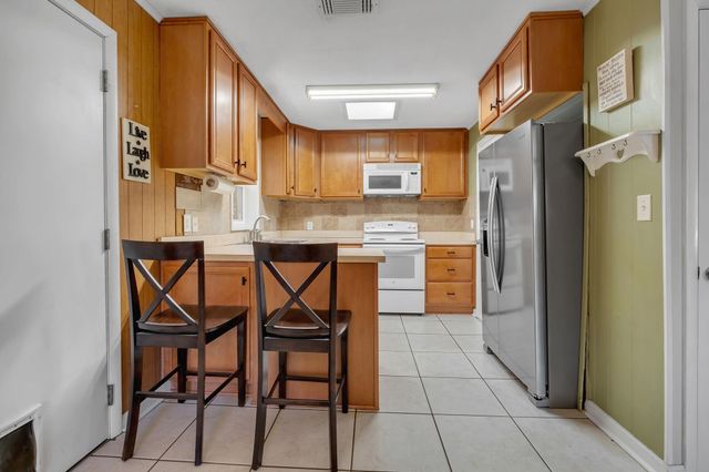 2105 Harriet Drive, Tallahassee, FL 32303