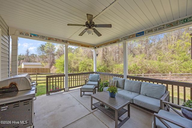 250 Farmhouse Lane, Carthage, NC 28327