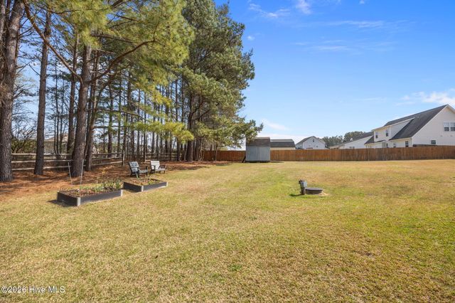 250 Farmhouse Lane, Carthage, NC 28327