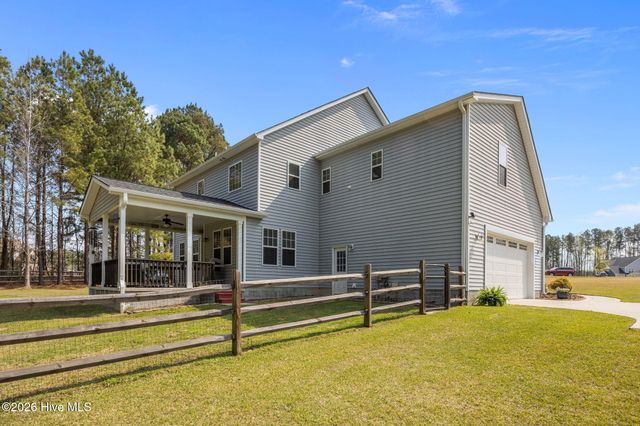 250 Farmhouse Lane, Carthage, NC 28327