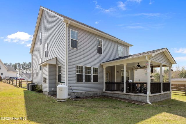 250 Farmhouse Lane, Carthage, NC 28327