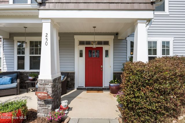 250 Farmhouse Lane, Carthage, NC 28327