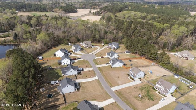 250 Farmhouse Lane, Carthage, NC 28327