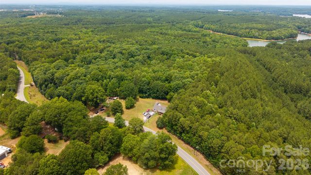 8628 Island Point Road, Sherrills Ford, NC 28673