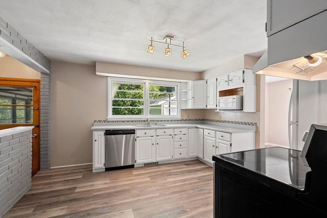 1006 E LINDBERGH STREET, Appleton, WI 54911