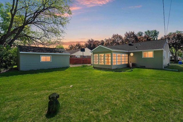 1006 E LINDBERGH STREET, Appleton, WI 54911
