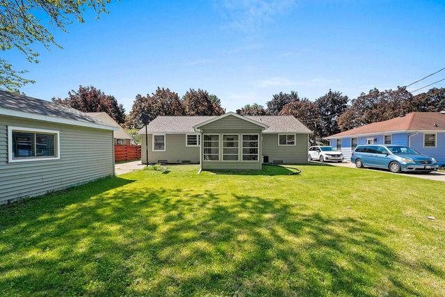 1006 E LINDBERGH STREET, Appleton, WI 54911