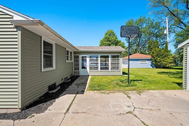 1006 E LINDBERGH STREET, Appleton, WI 54911