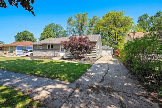 1006 E LINDBERGH STREET, Appleton, WI 54911