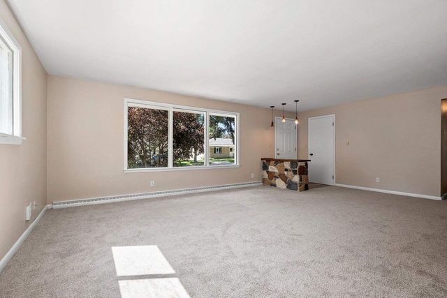 1006 E LINDBERGH STREET, Appleton, WI 54911