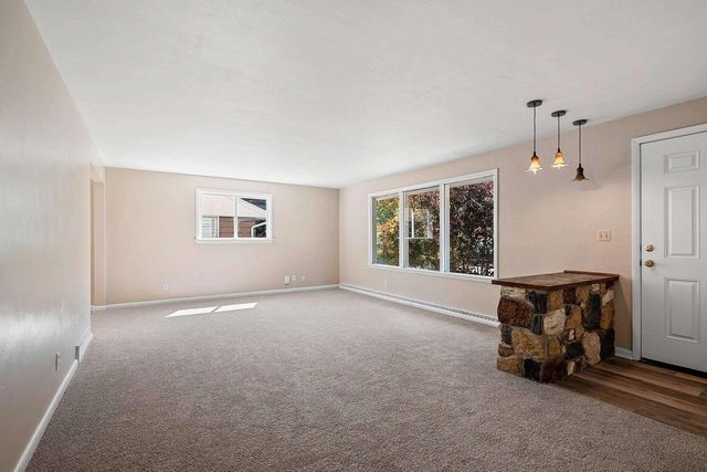 1006 E LINDBERGH STREET, Appleton, WI 54911