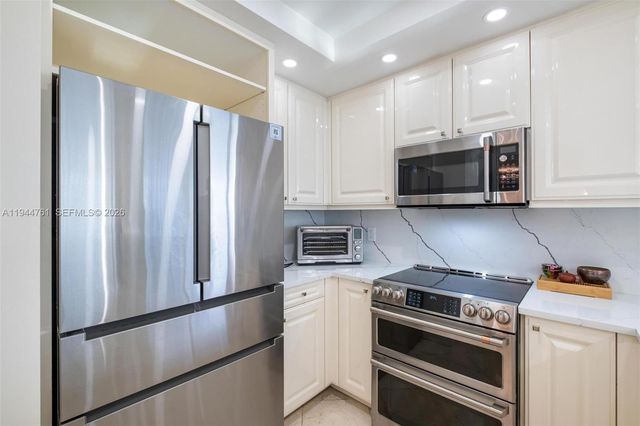 3400 SW 27th Ave 1706, Miami, FL 33133