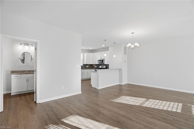 1768 Perla DR, Virginia Beach, VA 23456