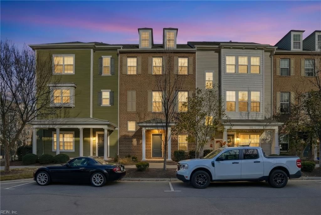 1768 Perla DR, Virginia Beach, VA 23456