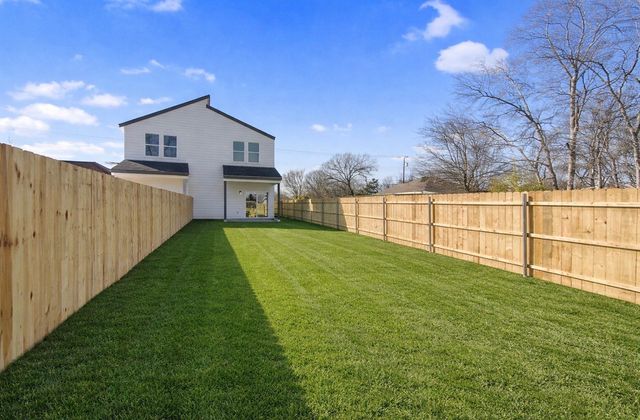 2113 Wright Street, Greenville, TX 75401