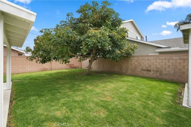 19562 Windward Lane, Huntington Beach, CA 92646
