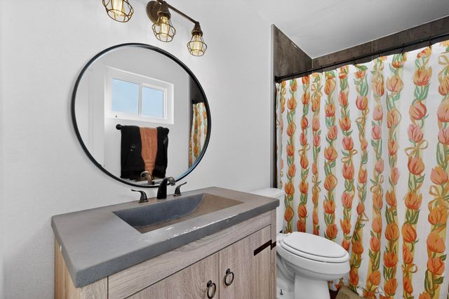 1913 Saturn Court NE, Albuquerque, NM 87112