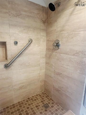 1668 VICTORY AVENUE, Wichita Falls, TX 76301