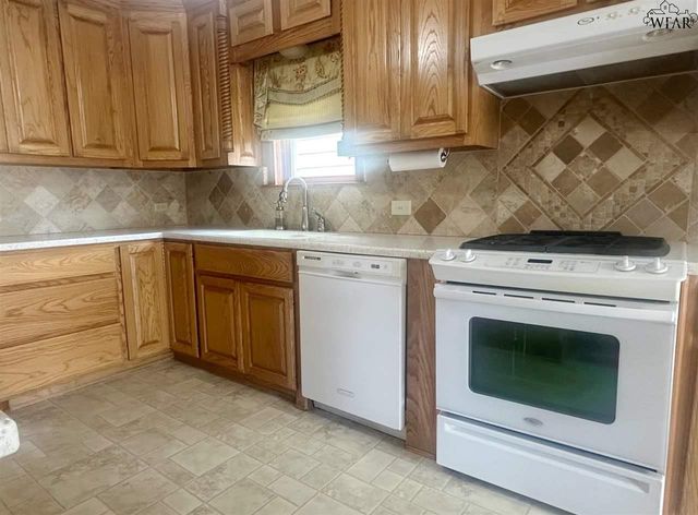 1668 VICTORY AVENUE, Wichita Falls, TX 76301