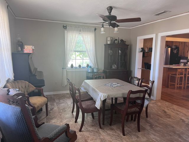 706 County Road 4599, Boyd, TX 76023