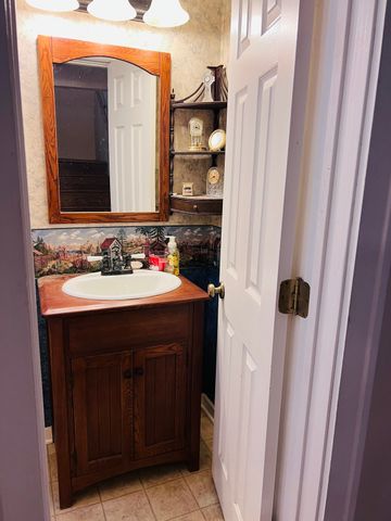 706 County Road 4599, Boyd, TX 76023