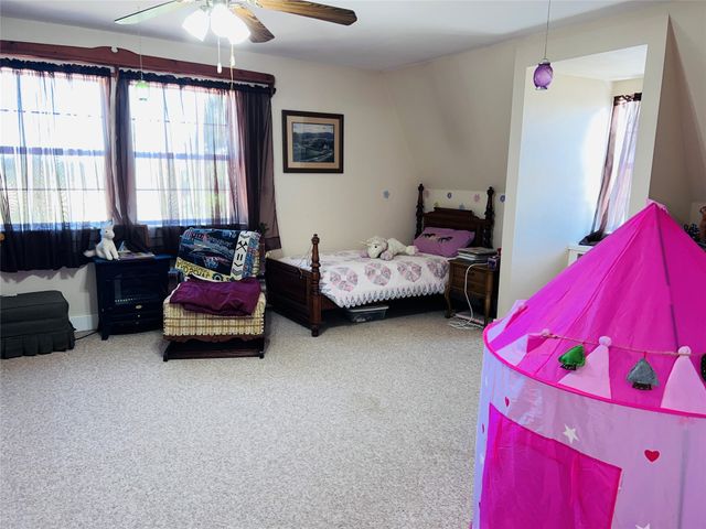 706 County Road 4599, Boyd, TX 76023