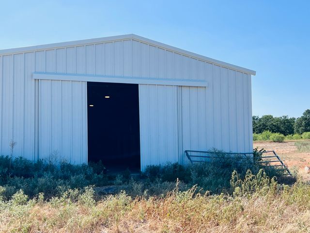 706 County Road 4599, Boyd, TX 76023