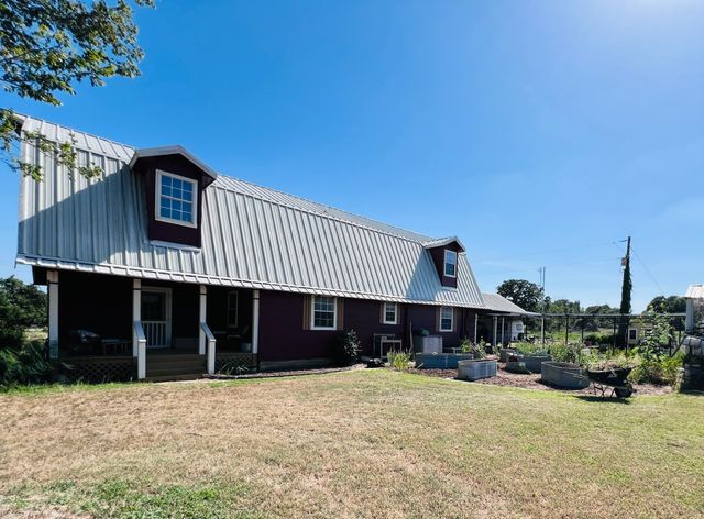 706 County Road 4599, Boyd, TX 76023